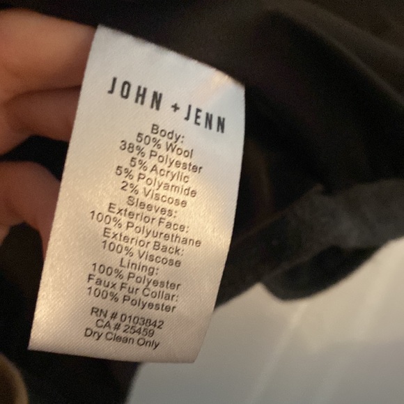 Faux fur collar motorcycle jacket - Picture 6 of 6